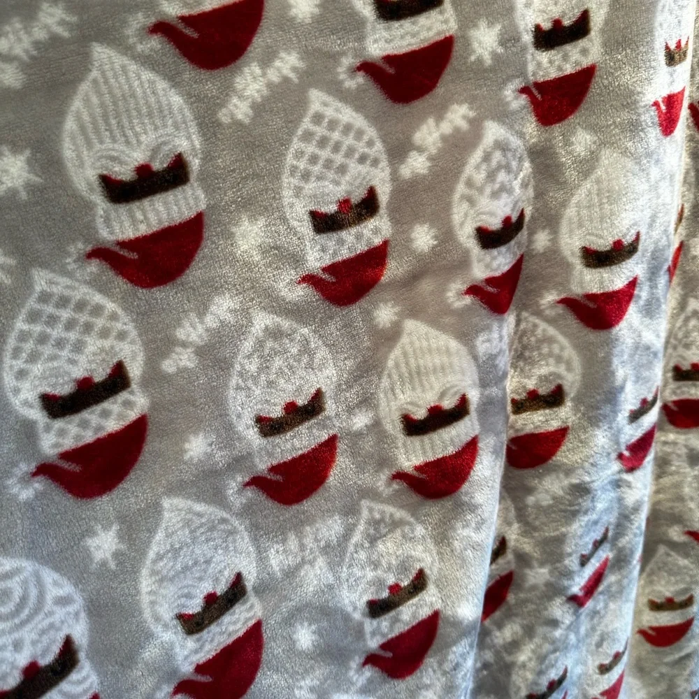 Well Dressed Home Plush Holiday Throw - Gray with Red Accents